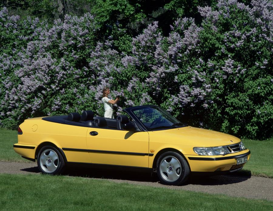  Saab 900 SE Turbo Convertible 1993 года  (фото 14 из 46)